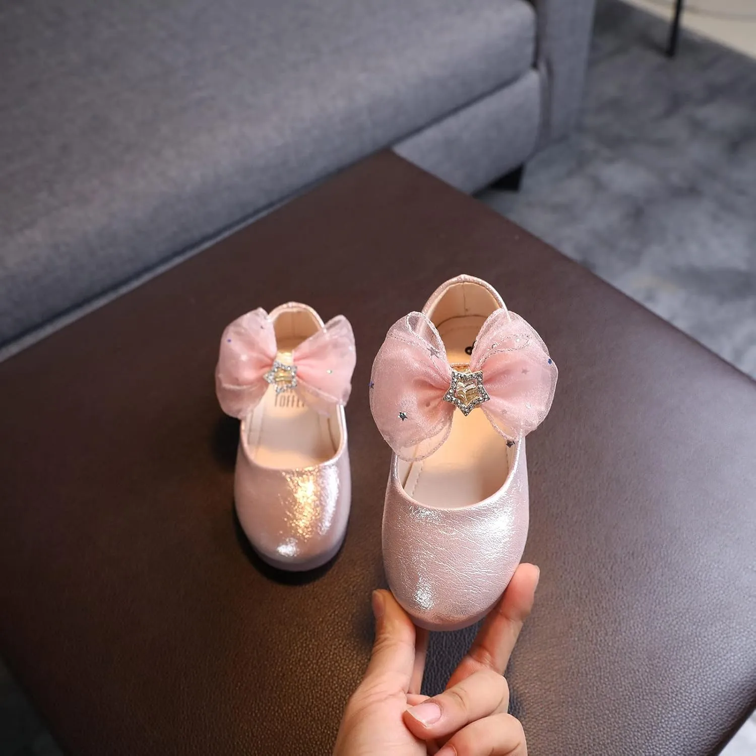 Baby Girl Bow Embellished Shoe Soft Sole Textured Sandals Princess Hook and Loop Low Heel Splicing Rhinestone Shoes