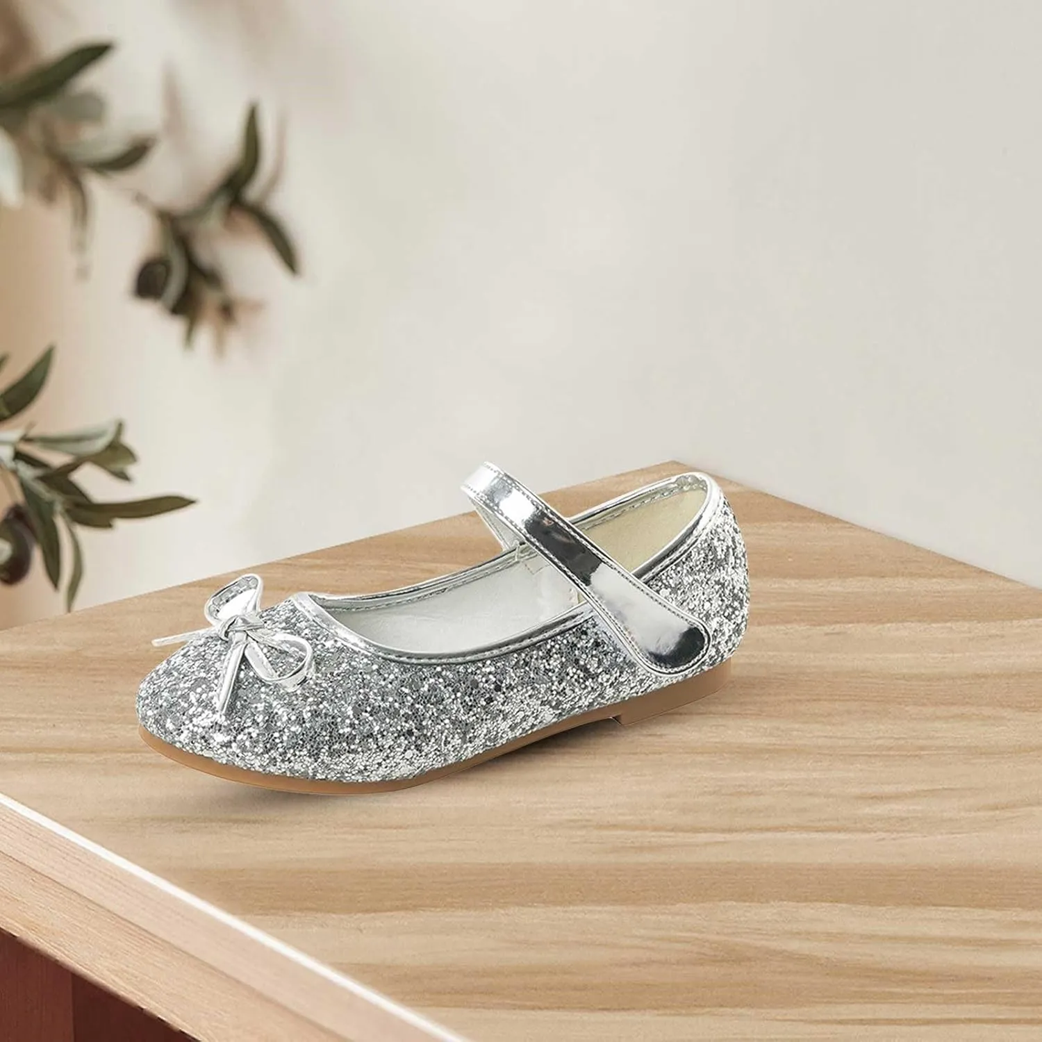 Baby Girls Glitter Bow Dress Dance Shoes Sandals 𝗟ow Heels Rubber Soft Sole Non Slip Princess Shoes Pearl Sequins Loafers