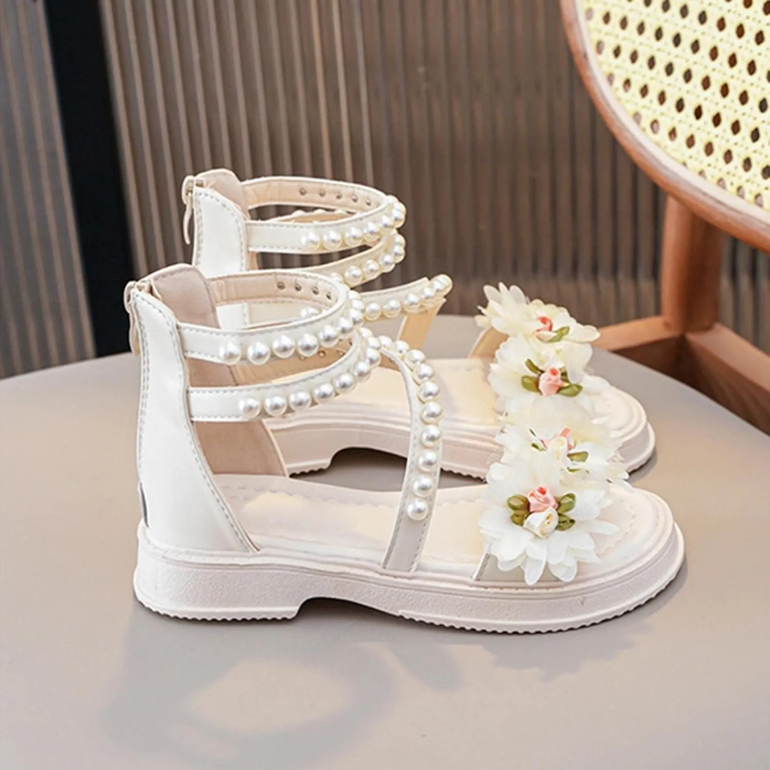 Girls Casual Gladiator Strap Sandals Baby Kids Soft Sole Pearl Strap Flower Shoes Open Toe Low Heel Princess Flats