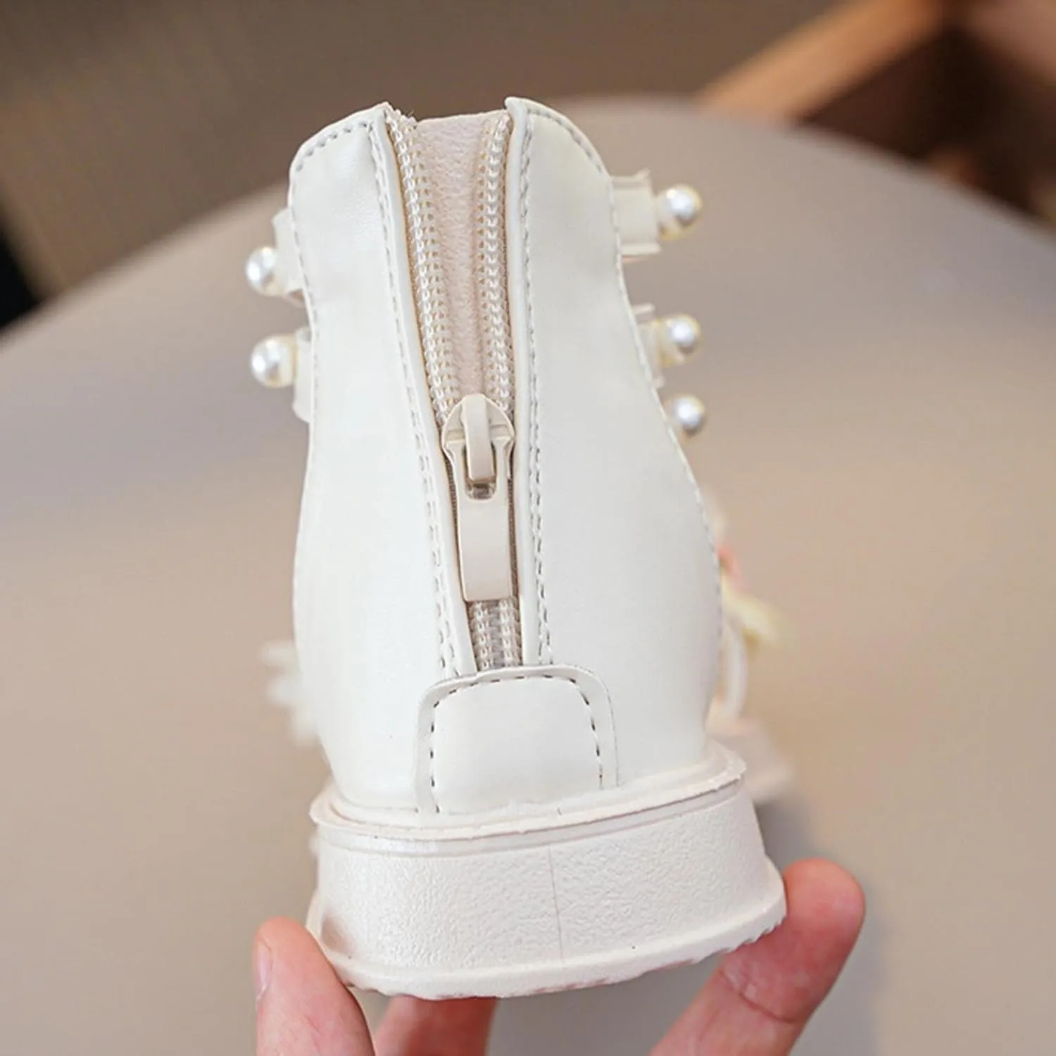 Girls Casual Gladiator Strap Sandals Baby Kids Soft Sole Pearl Strap Flower Shoes Open Toe Low Heel Princess Flats