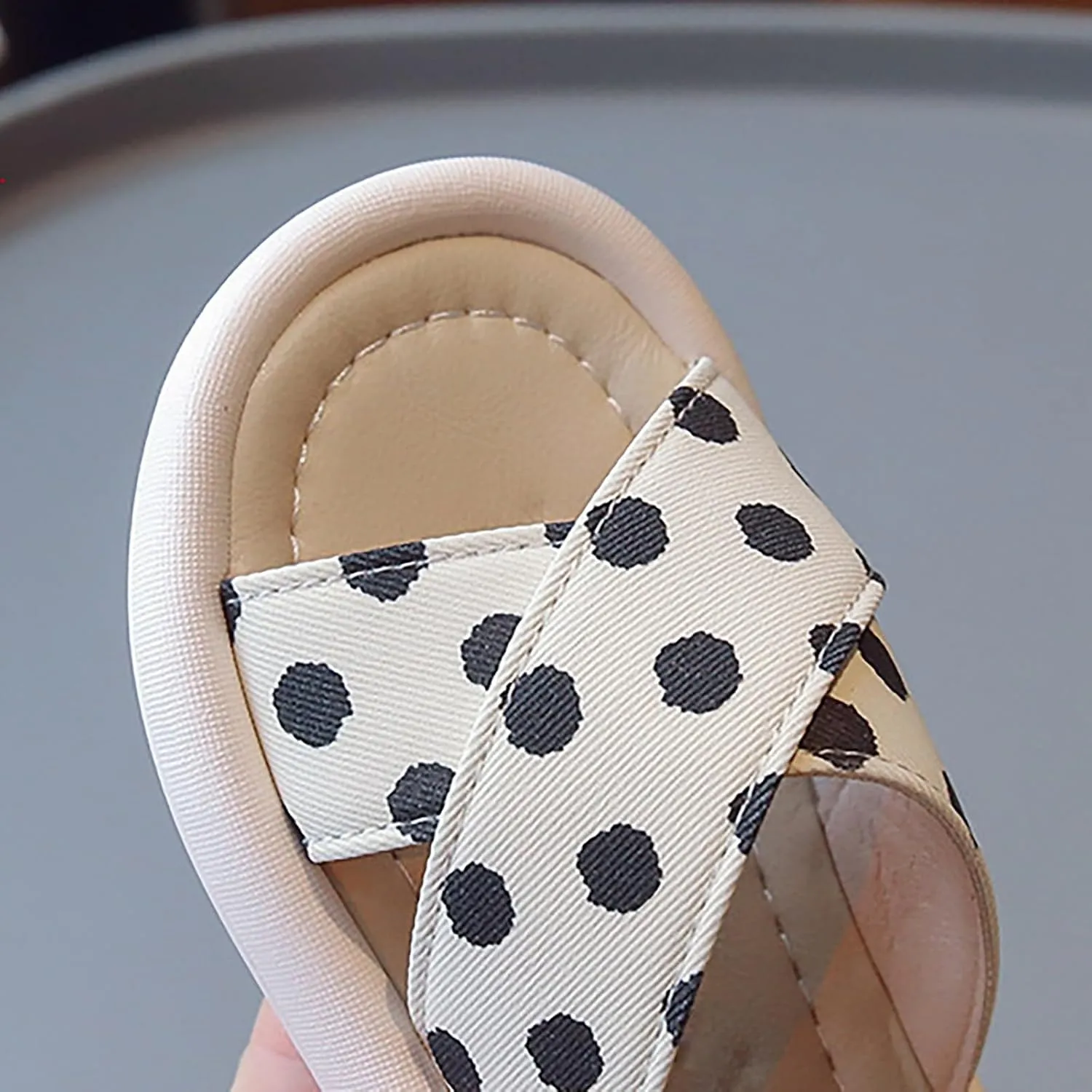 Girls Polka Dot Slides Soft Sole Anti Slip Open Toe Beach Swim Pool Water Sandals Kids Bedroom Slippers Little Girls
