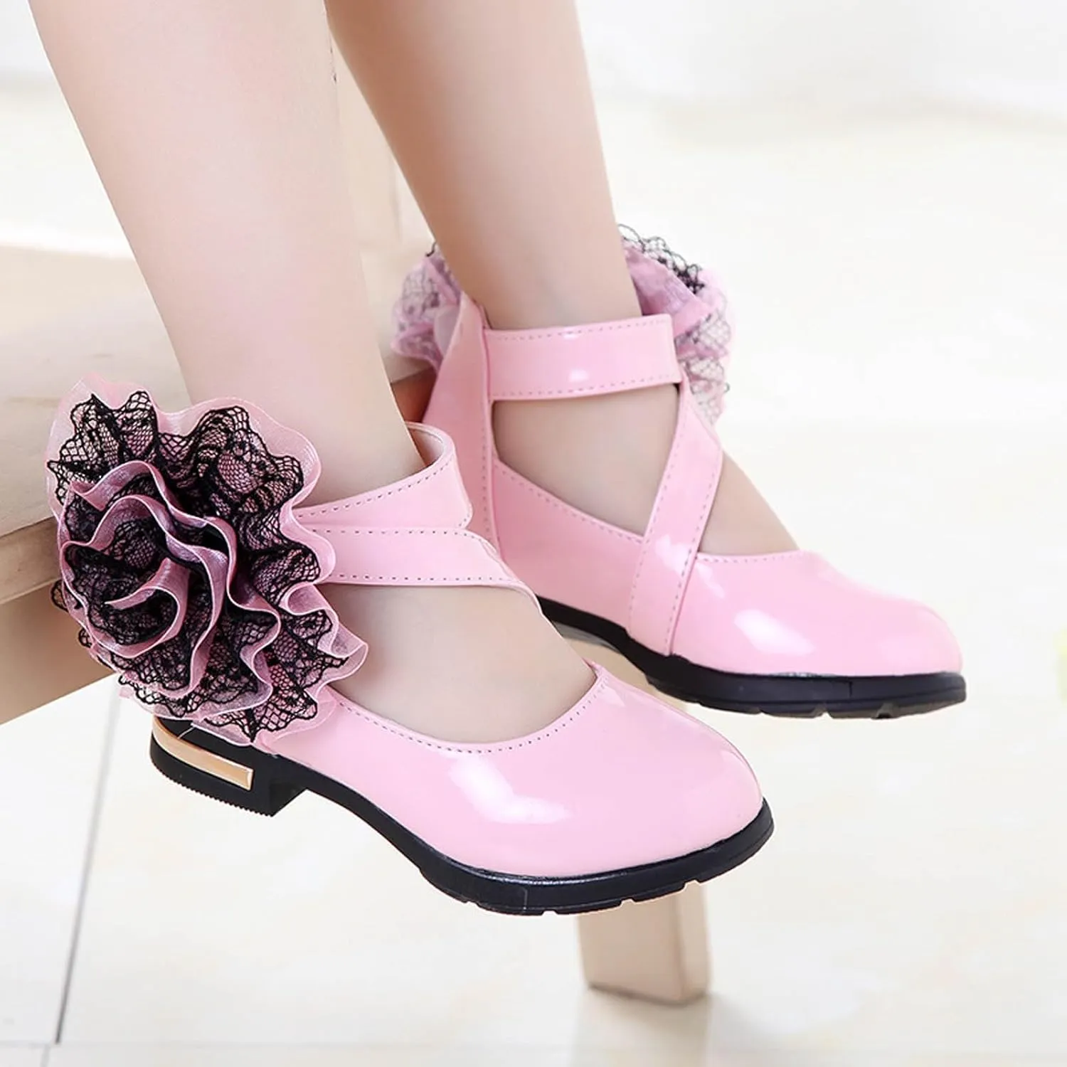 IWIHMIV Girls Round Toe Ankle Strap School Shoes Comfortable Leather Mary Jane Low Chunky Heel Dress Shoe