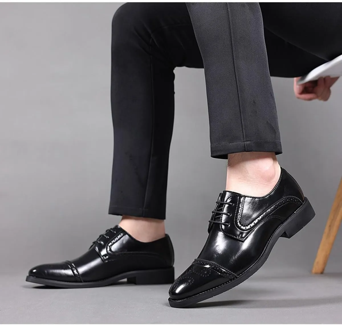 Men's Oxfords Formal Dress Shoes Fashion Wingtip Lace-up Classic Business Non-Slip Brogues Shoes for Men