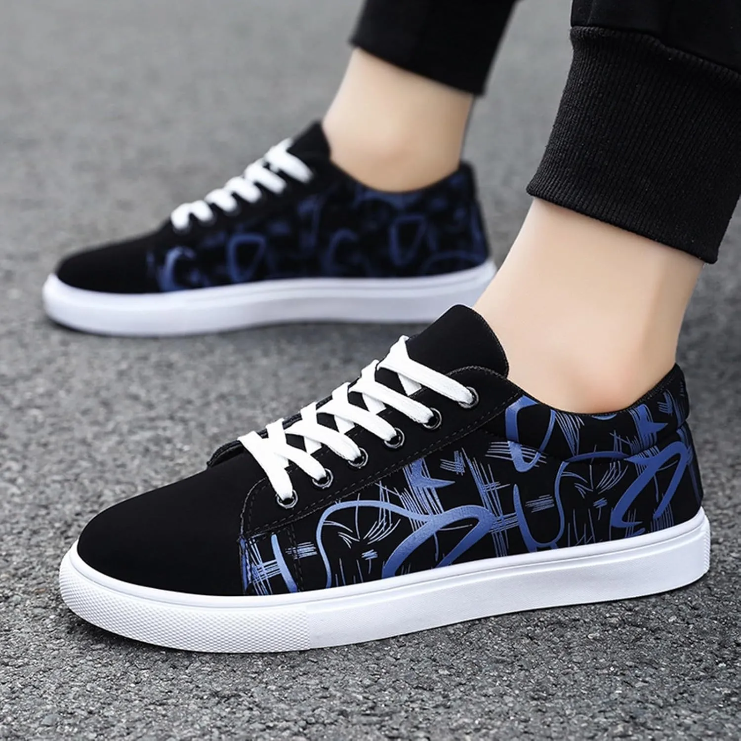 Mens Slip On Men Shoe Flat Low Top Casual Cloth Shoes Fashionable Outdoor Canvas Casual Shoes