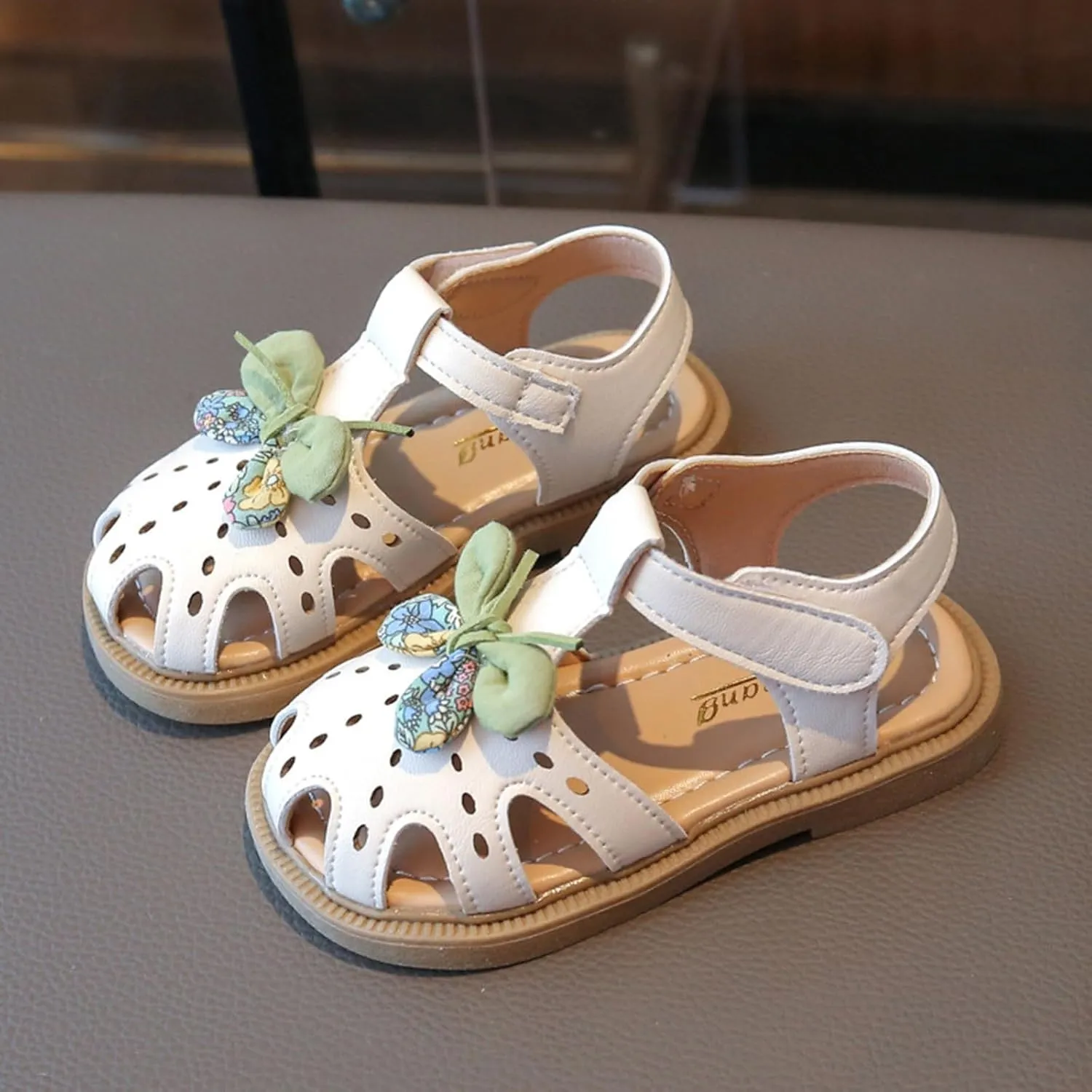 New Comfortable Sandals for Girls in Summer with Soft Sole and Durable Properties Girls Sandlas Toddler Girl Sandals