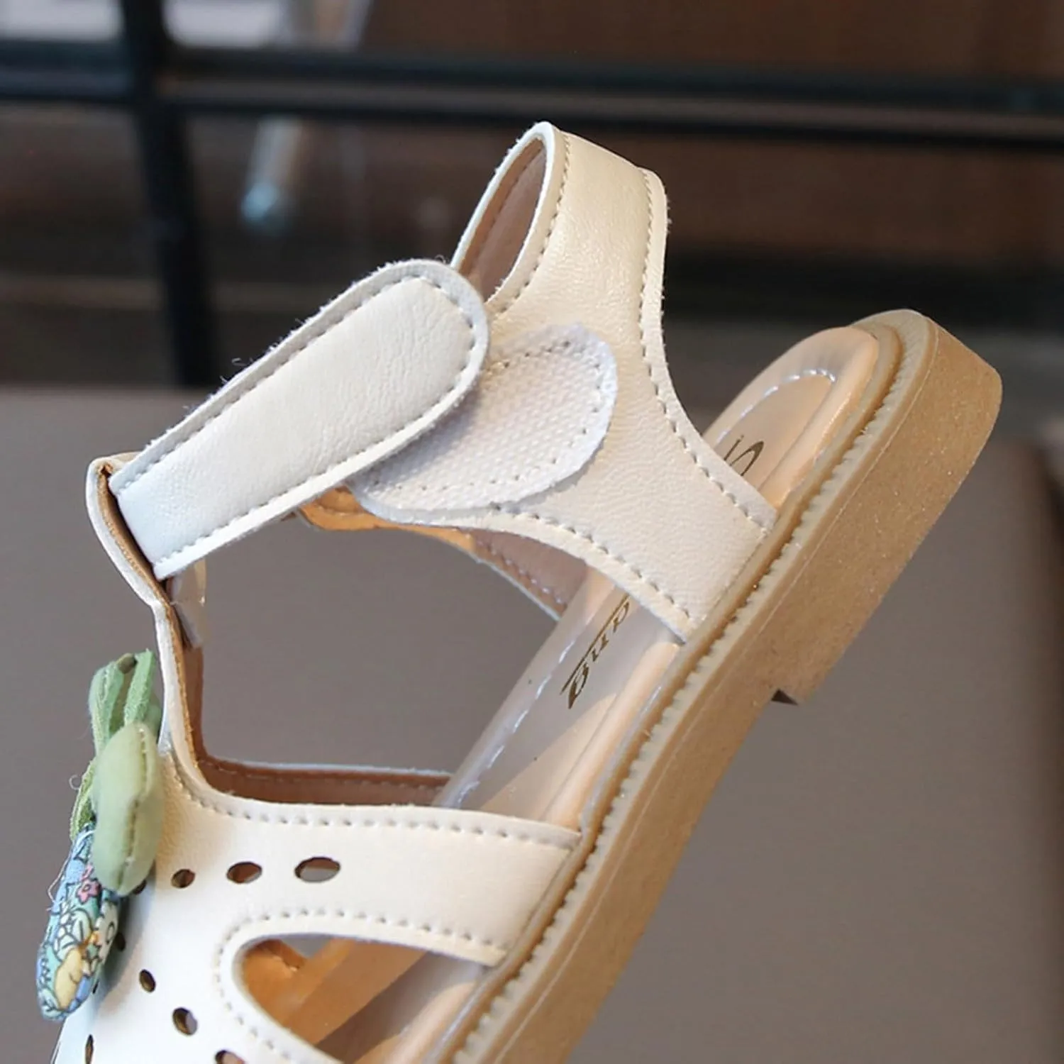 New Comfortable Sandals for Girls in Summer with Soft Sole and Durable Properties Girls Sandlas Toddler Girl Sandals