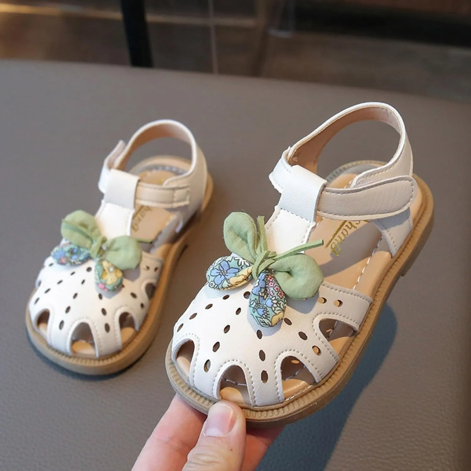 New Comfortable Sandals for Girls in Summer with Soft Sole and Durable Properties Girls Sandlas Toddler Girl Sandals