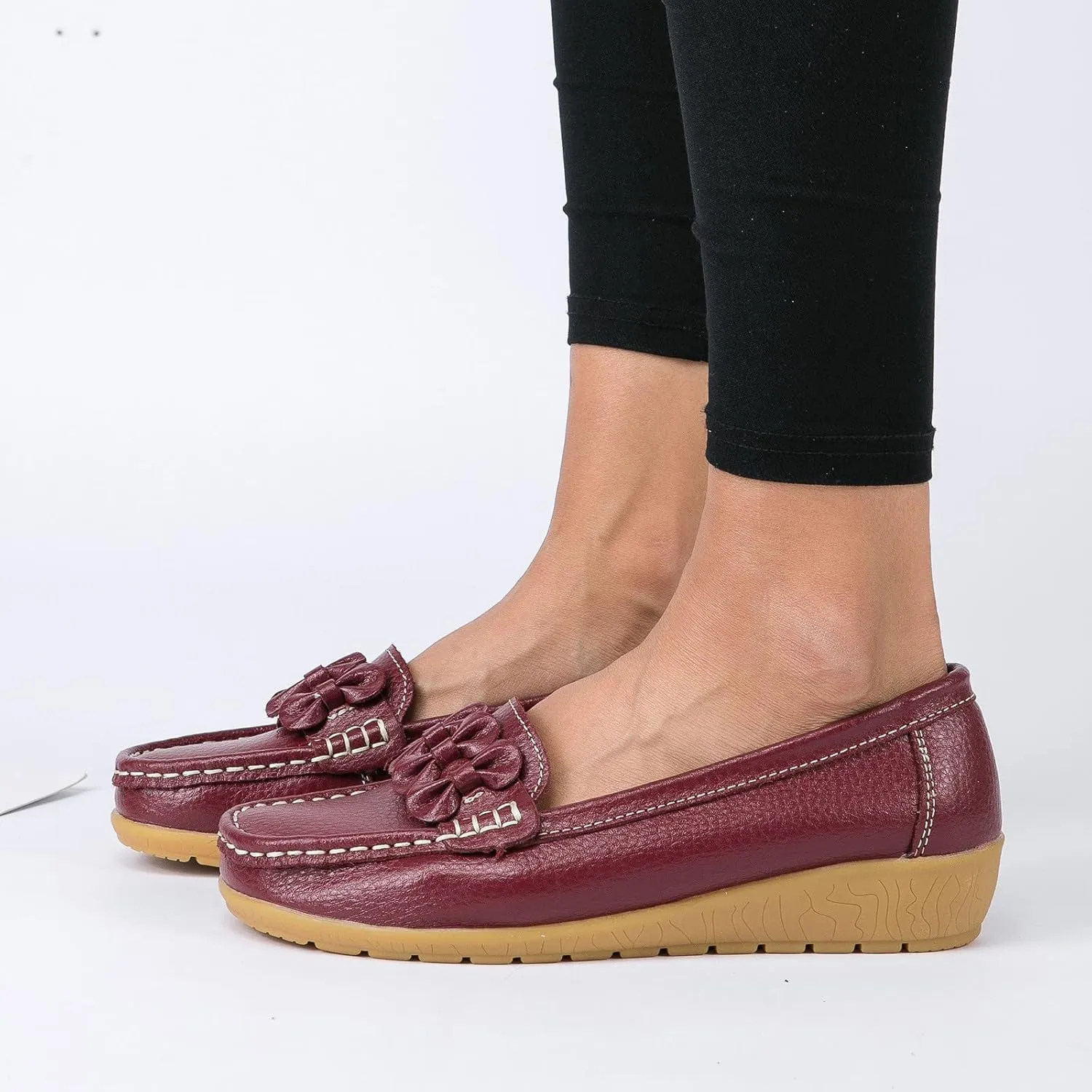 Orthopedic Loafers for Women 2025 Classic Comfort Leather Business Casual Shoes Lightweight Penny Loafer Slip On Work Flats Casual Stylish Dress Shoes