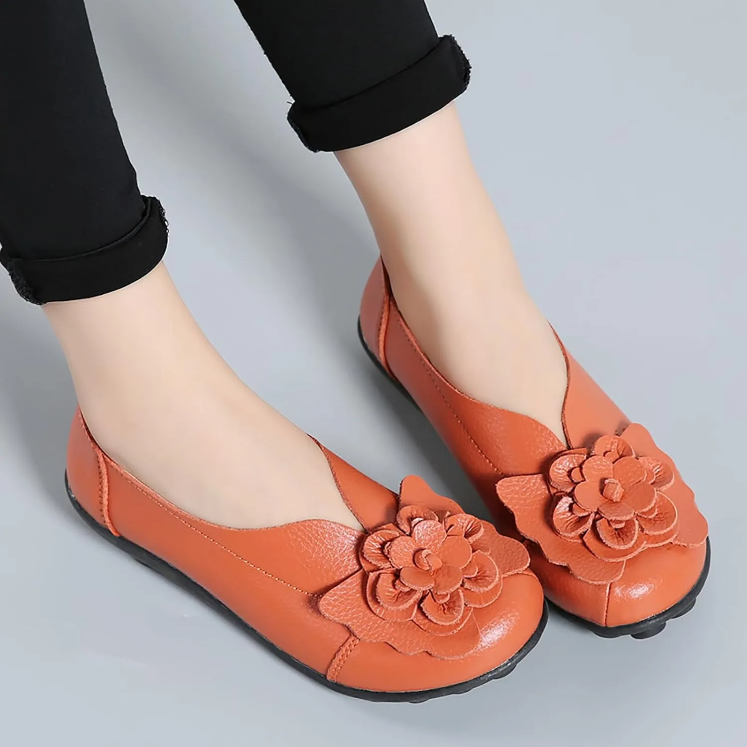 Solaud Women's Comfortable Loafers Soft Slip on Casual Round Toe Moccasins Driving Flats Work Walking Shoes