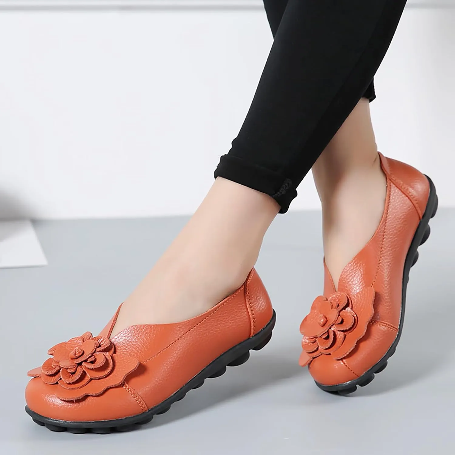Solaud Women's Comfortable Loafers Soft Slip on Casual Round Toe Moccasins Driving Flats Work Walking Shoes