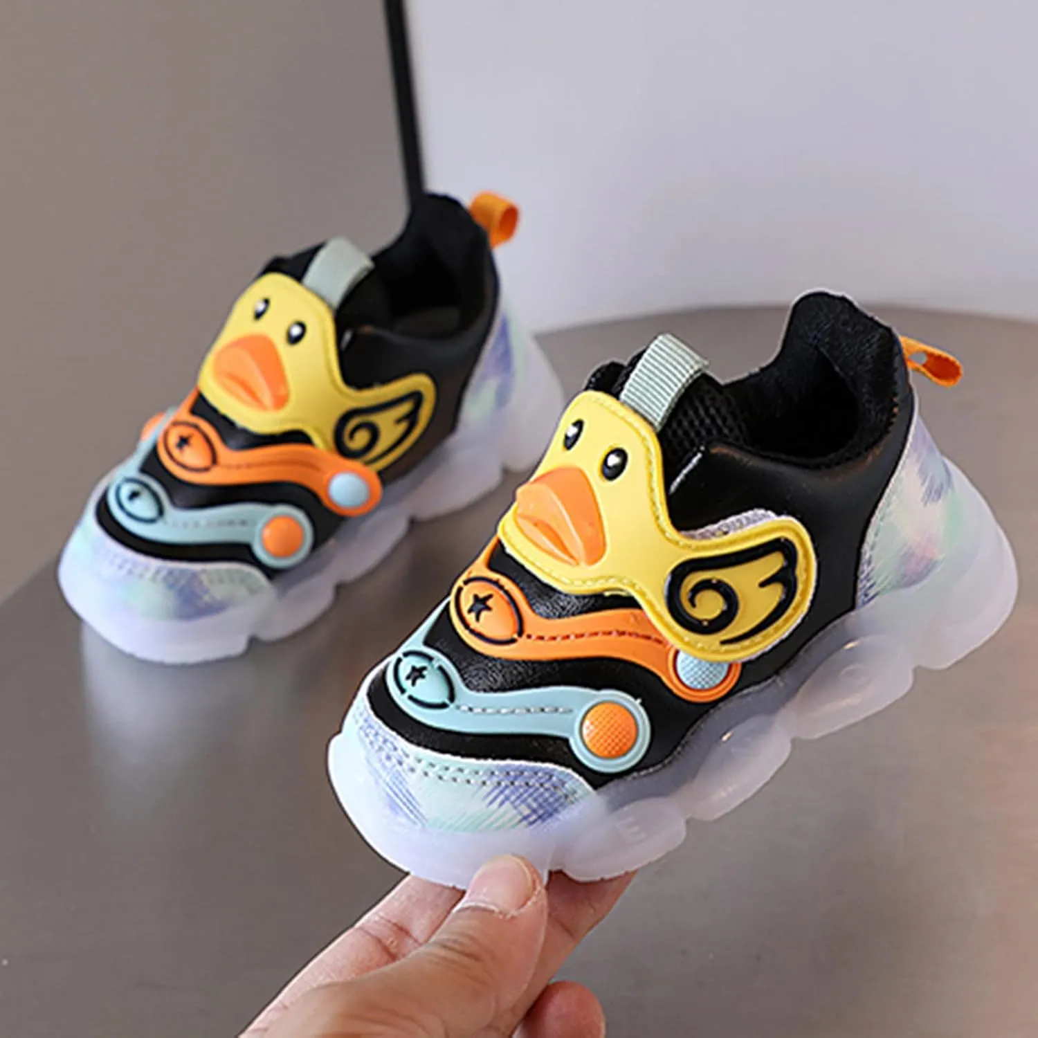 Toddler Baby Girls Light Up Sneakers Rubber Soft Bottom Slip On Sports Shoes Cartoon Duck Pattern Fashion Shoes