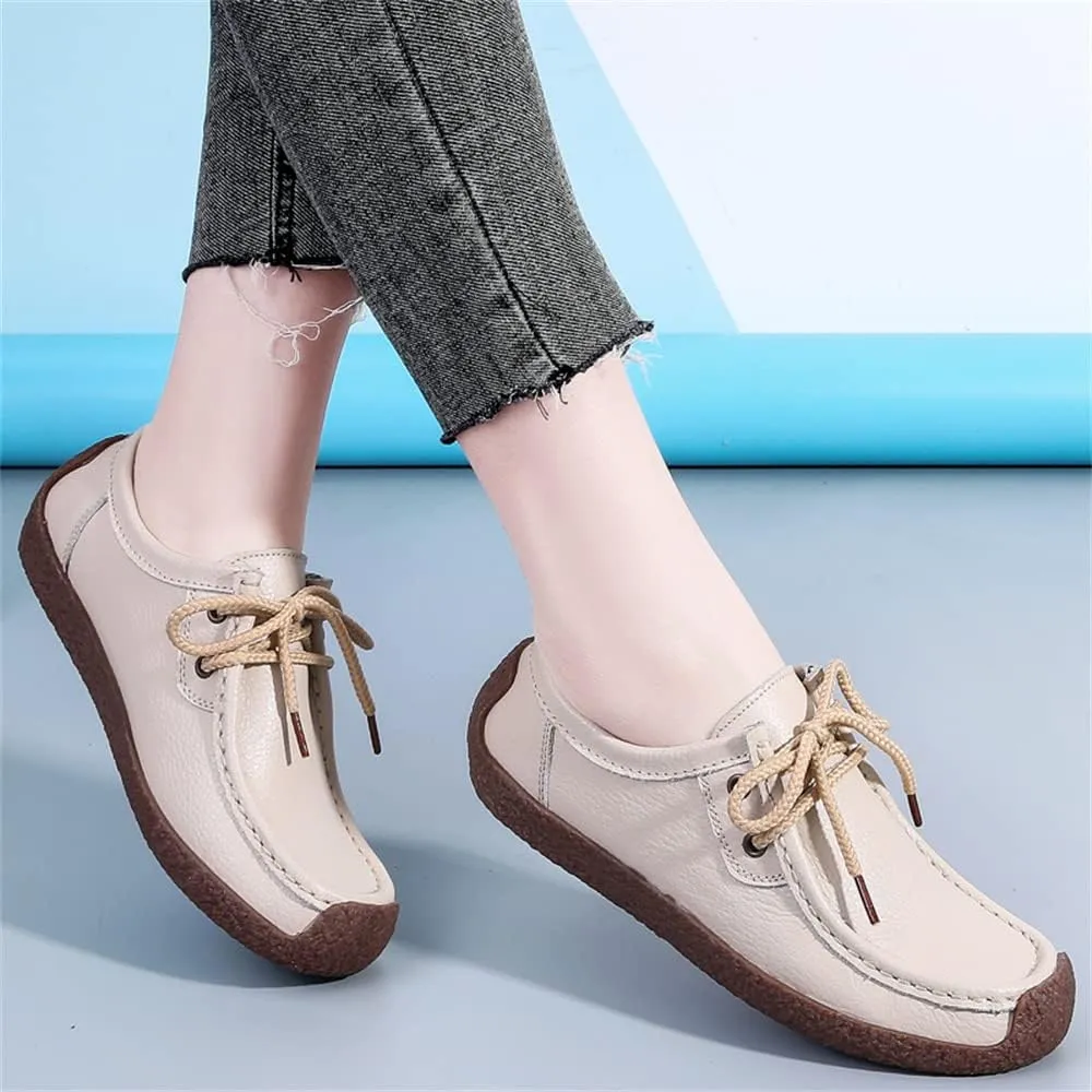WERWAES Womens Loafers Ladies Leather Moccasin Fashion Penny Loafers Comfortable driving Slip on Lightweight Soft Work Shoes Breathable Round Toe Womens Flat Shoes for Walking Office