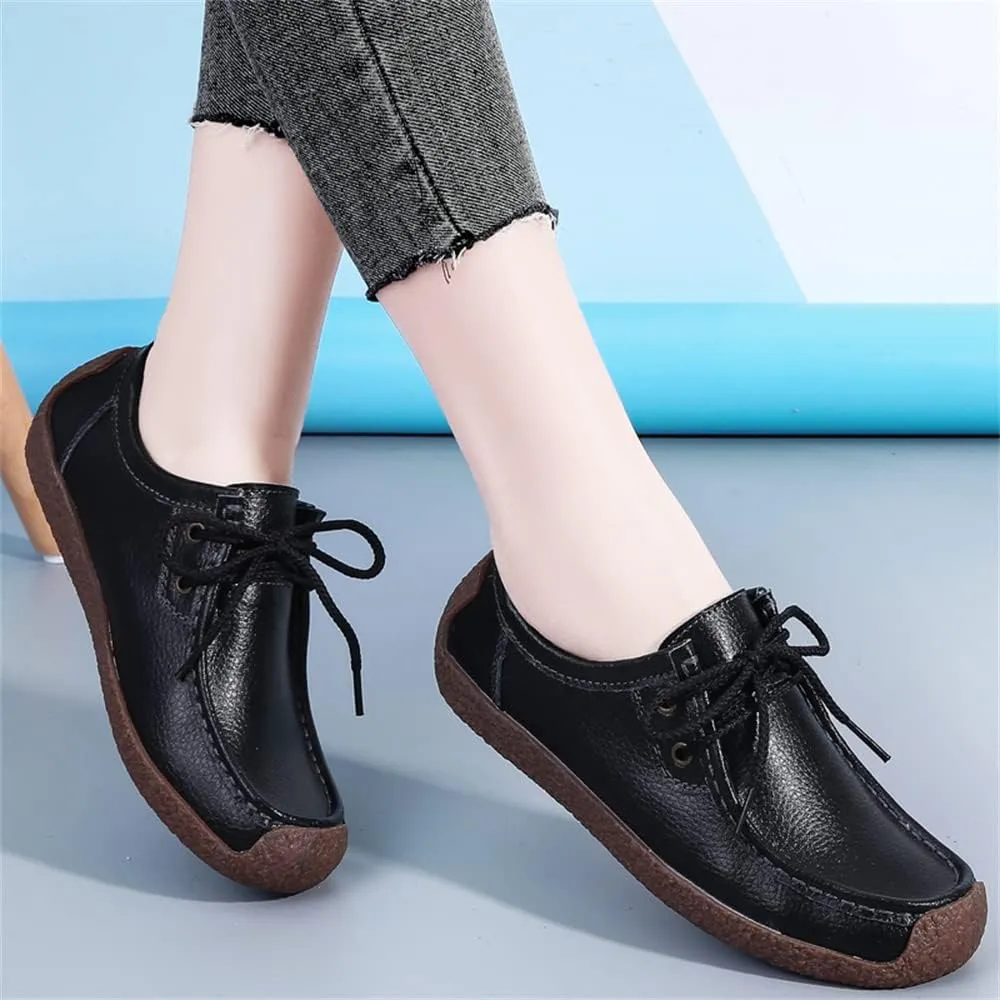 WERWAES Womens Loafers Ladies Leather Moccasin Fashion Penny Loafers Comfortable driving Slip on Lightweight Soft Work Shoes Breathable Round Toe Womens Flat Shoes for Walking Office