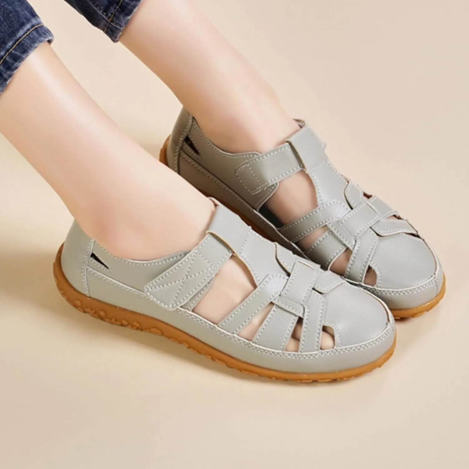 Women Comfortable Flat Sandals Casual Closed Toe Gladiator Sandals Comfort Soft sole Hollow Out Wedge Sandal with Adjustable Hook and Loop Fastener