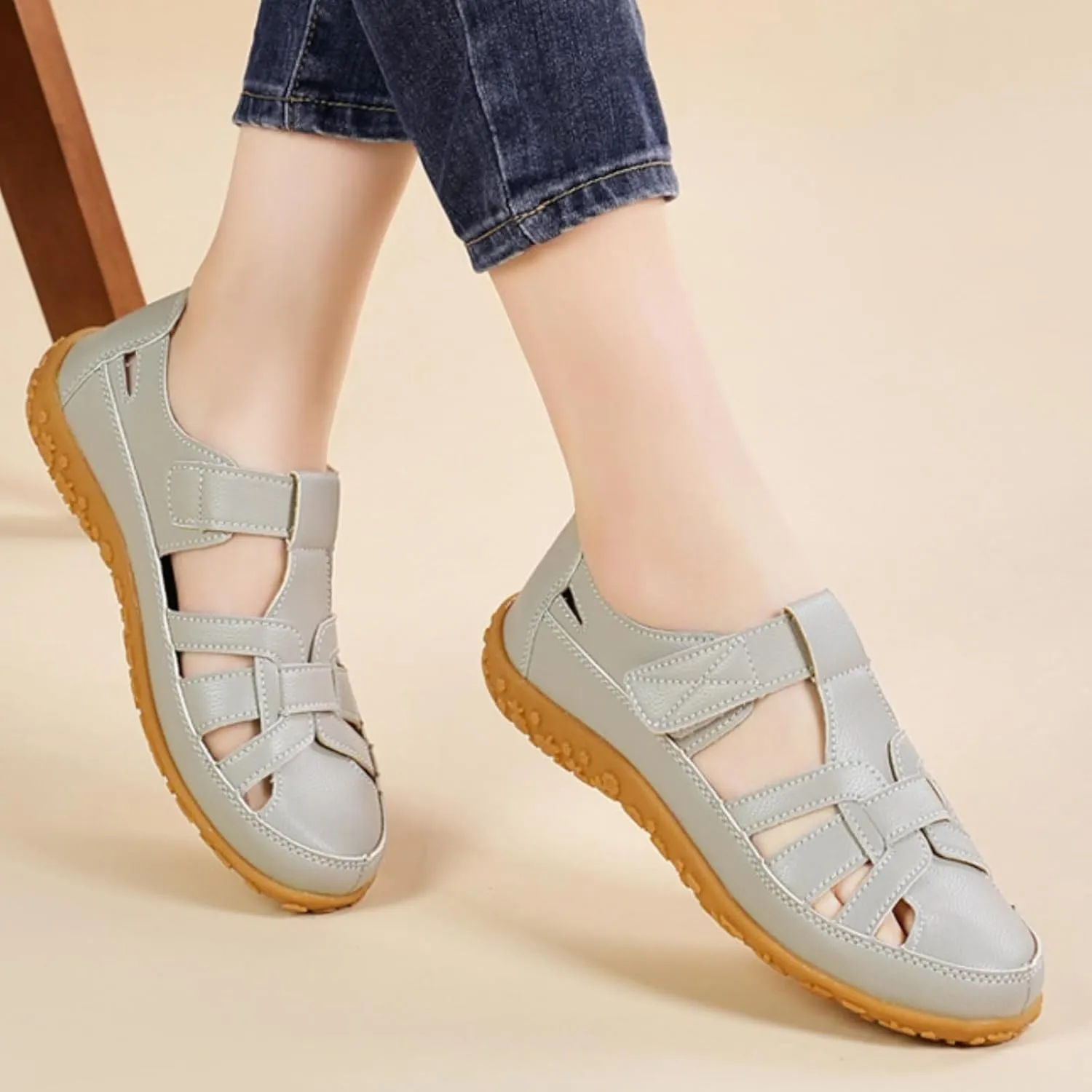 Women Comfortable Flat Sandals Casual Closed Toe Gladiator Sandals Comfort Soft sole Hollow Out Wedge Sandal with Adjustable Hook and Loop Fastener