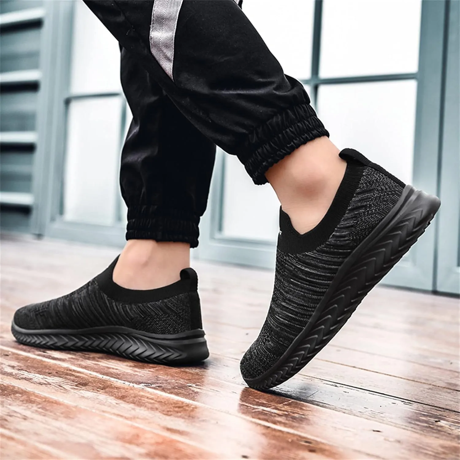 Women's Athletic Walking Shoes Slip On Casual Mesh Mens Running Shoes Lightweight Women Shoes Casual Men's Fashion Sneakers Slip On Tennis Shoe Loafers Dress Shoe