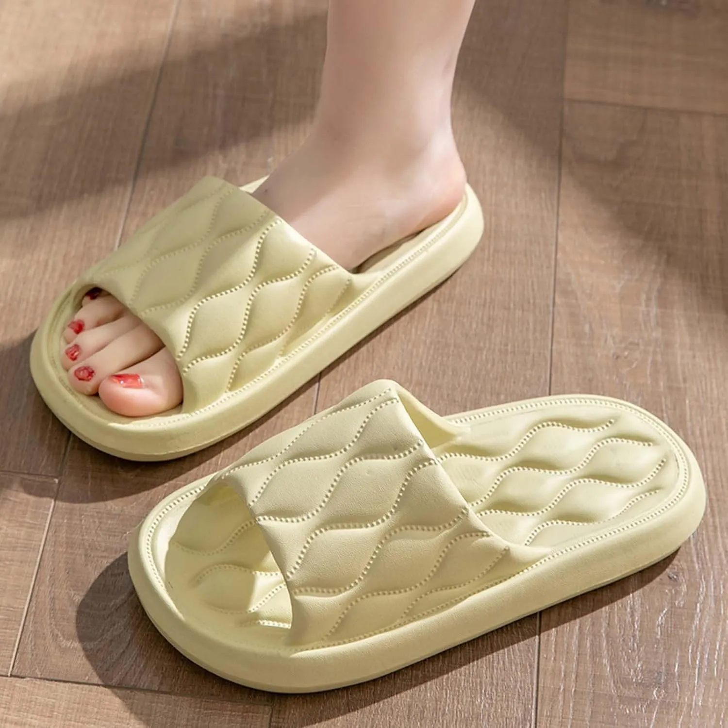 Women's Lounge Sandals Slides Quilt Block Wide Width Comfort Soft Sole Shower Slipper Shoes for Bathroom