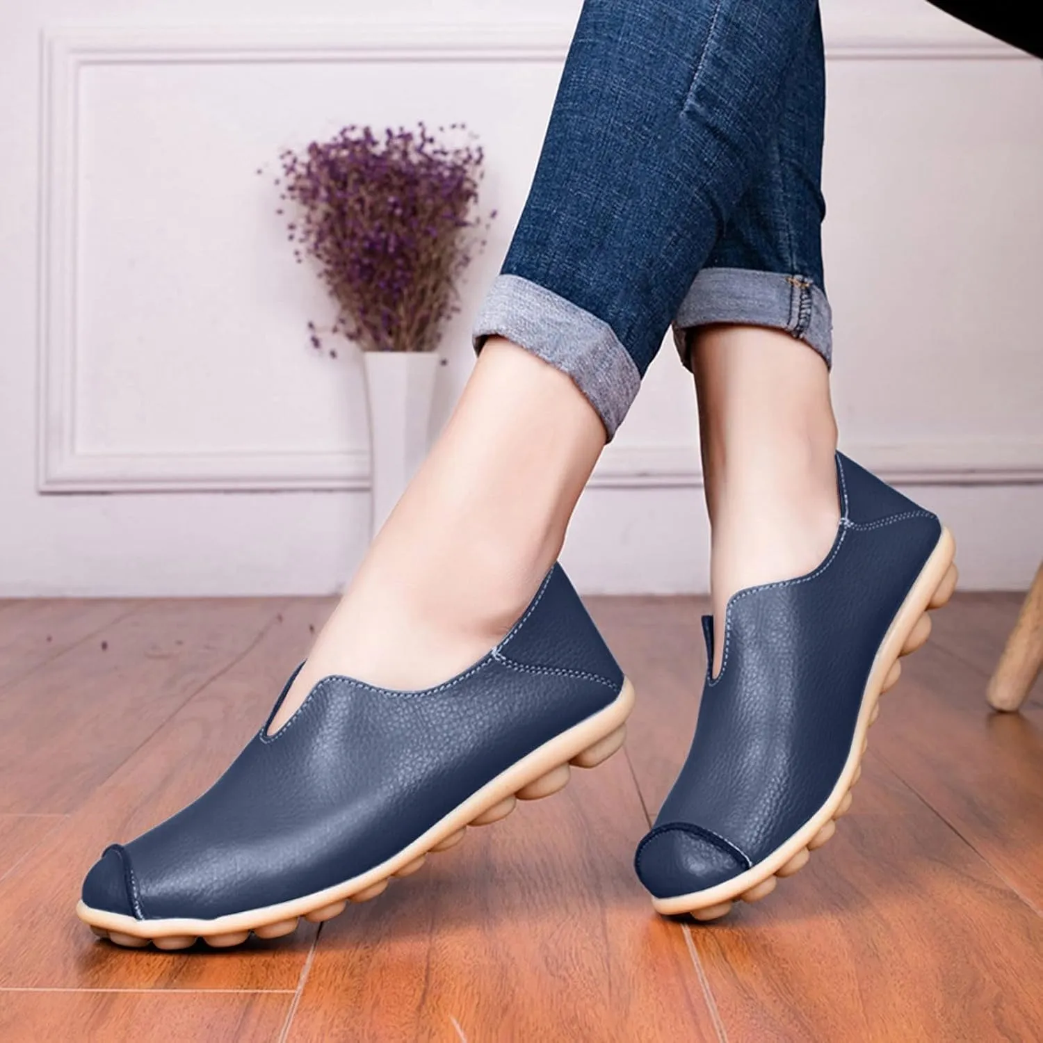Women's Slip-On Loafers Lug Sole Non Slip Shoes Soft Lightweight Walking Driving Shoes Versatile Leather Shoes