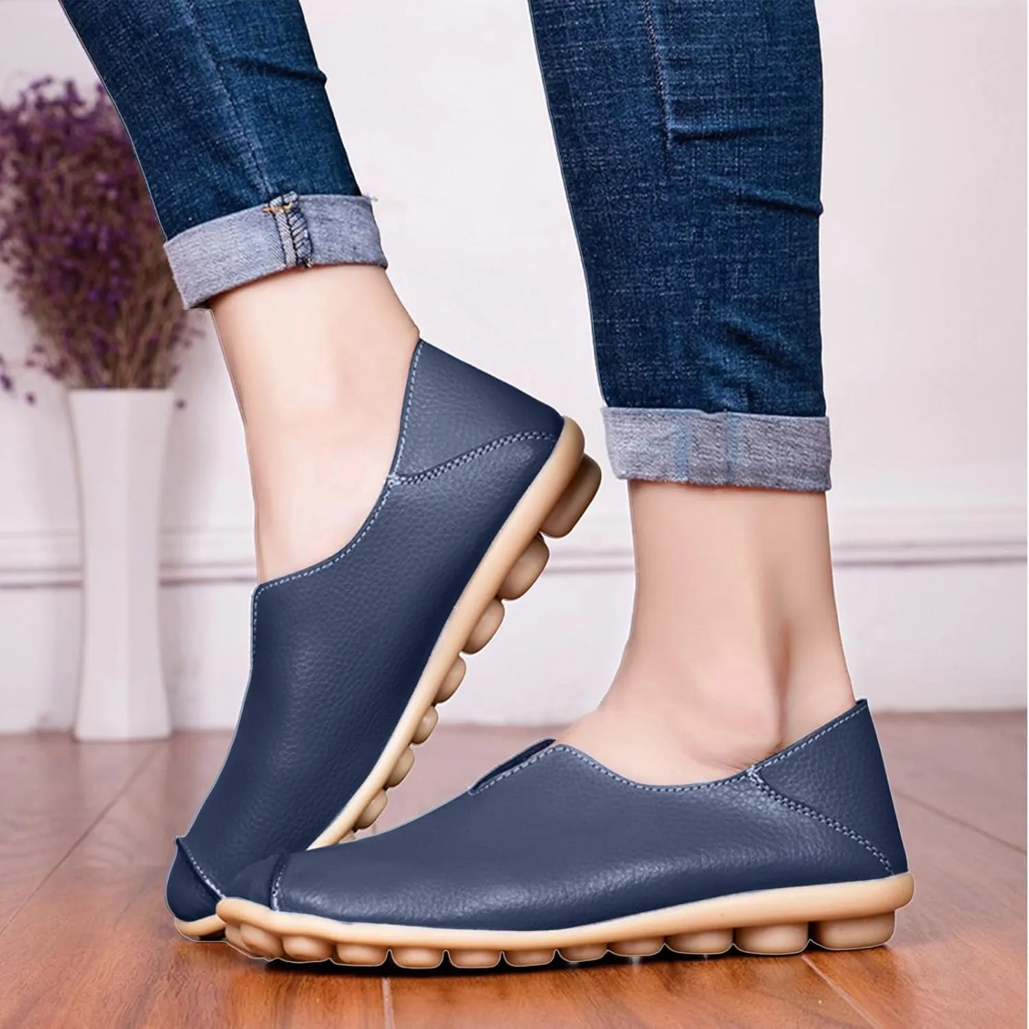 Women's Slip-On Loafers Lug Sole Non Slip Shoes Soft Lightweight Walking Driving Shoes Versatile Leather Shoes